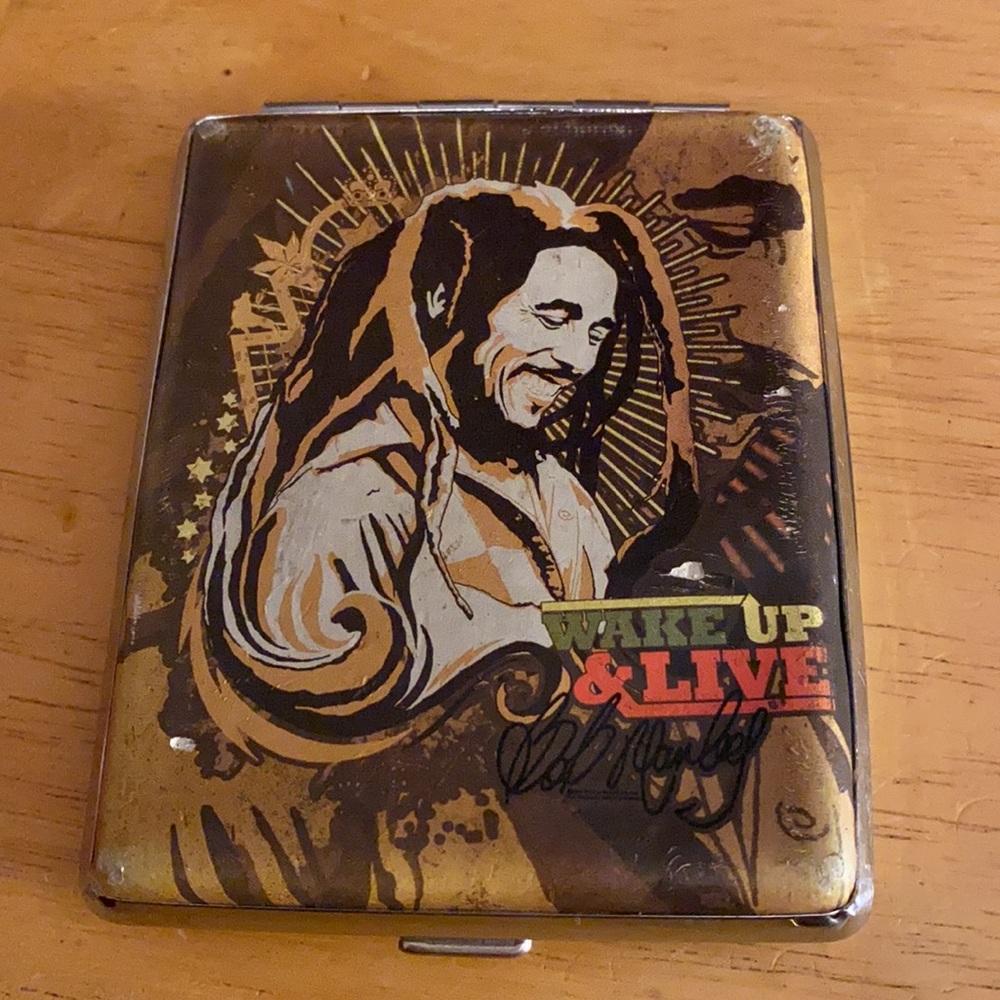 Bob Marley cigarettes case pre-owned for collection - Picture 2 of 8